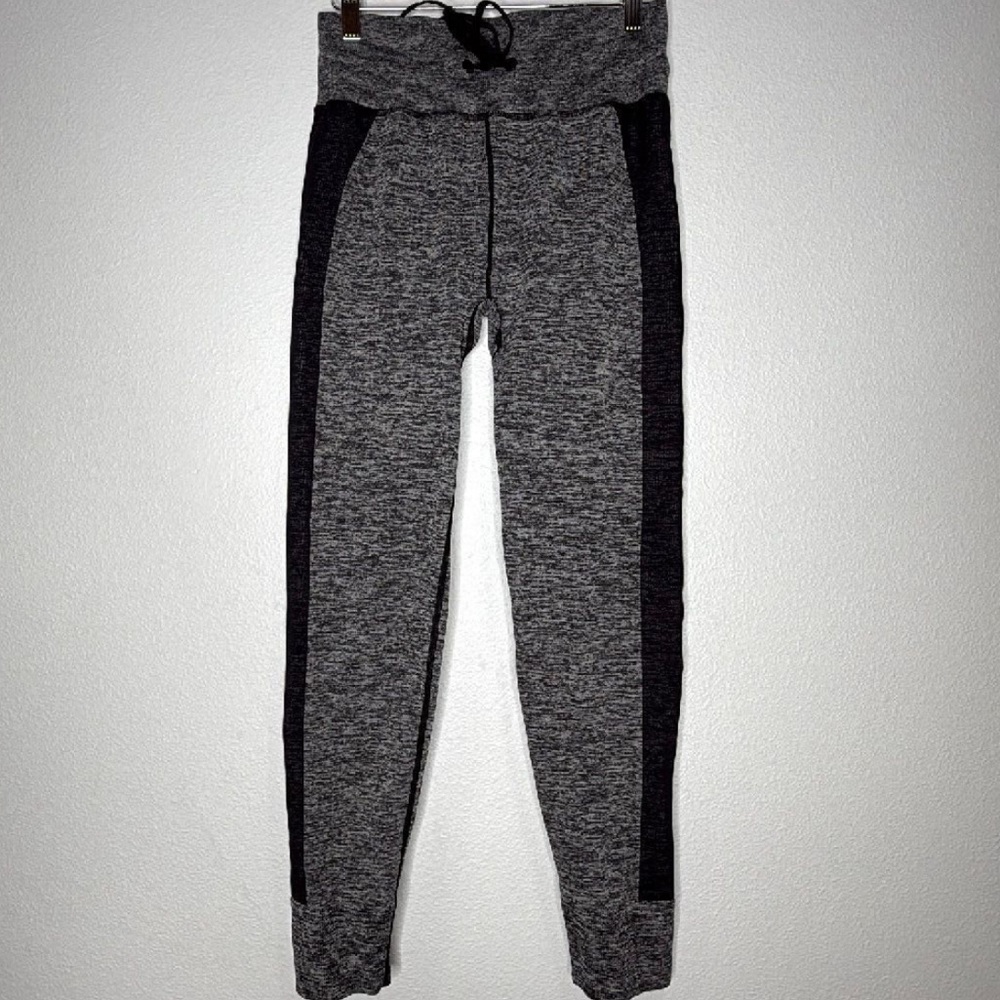 Victoria's Secret Pink Gray and Black Yoga Joggers Size Large